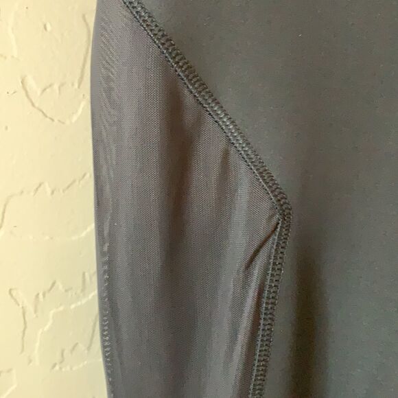 90° by Reflex S Sm Poly/Spandex Leggings Mesh Insets - Picture 4 of 10